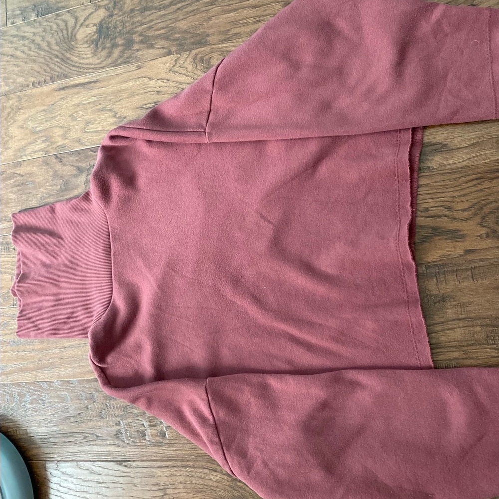 American Eagle Turtle Neck Cropped Sweater, Size M
